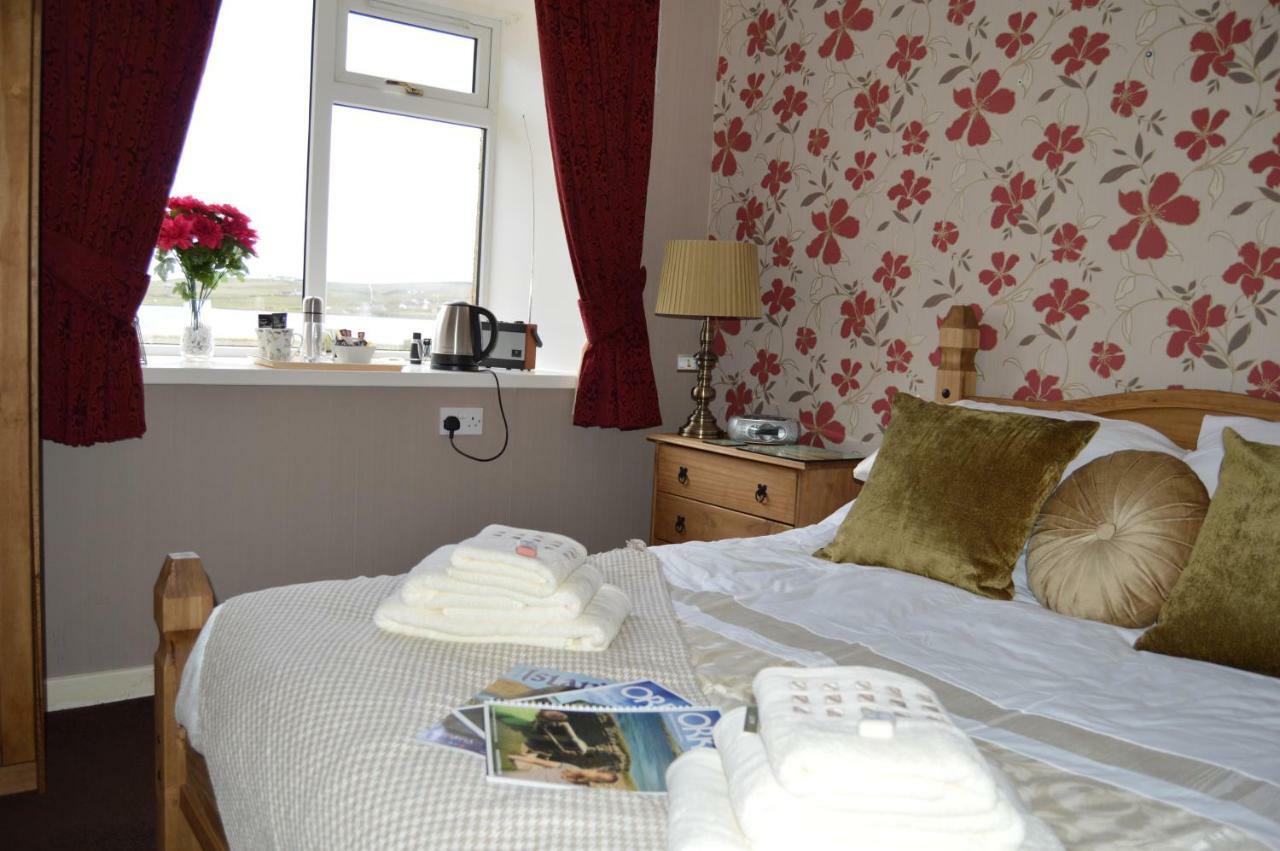 Ayre Of Cara Bed & Breakfast Pierowall Buitenkant foto