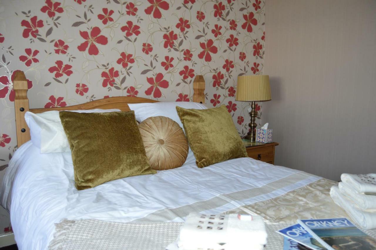 Ayre Of Cara Bed & Breakfast Pierowall Buitenkant foto