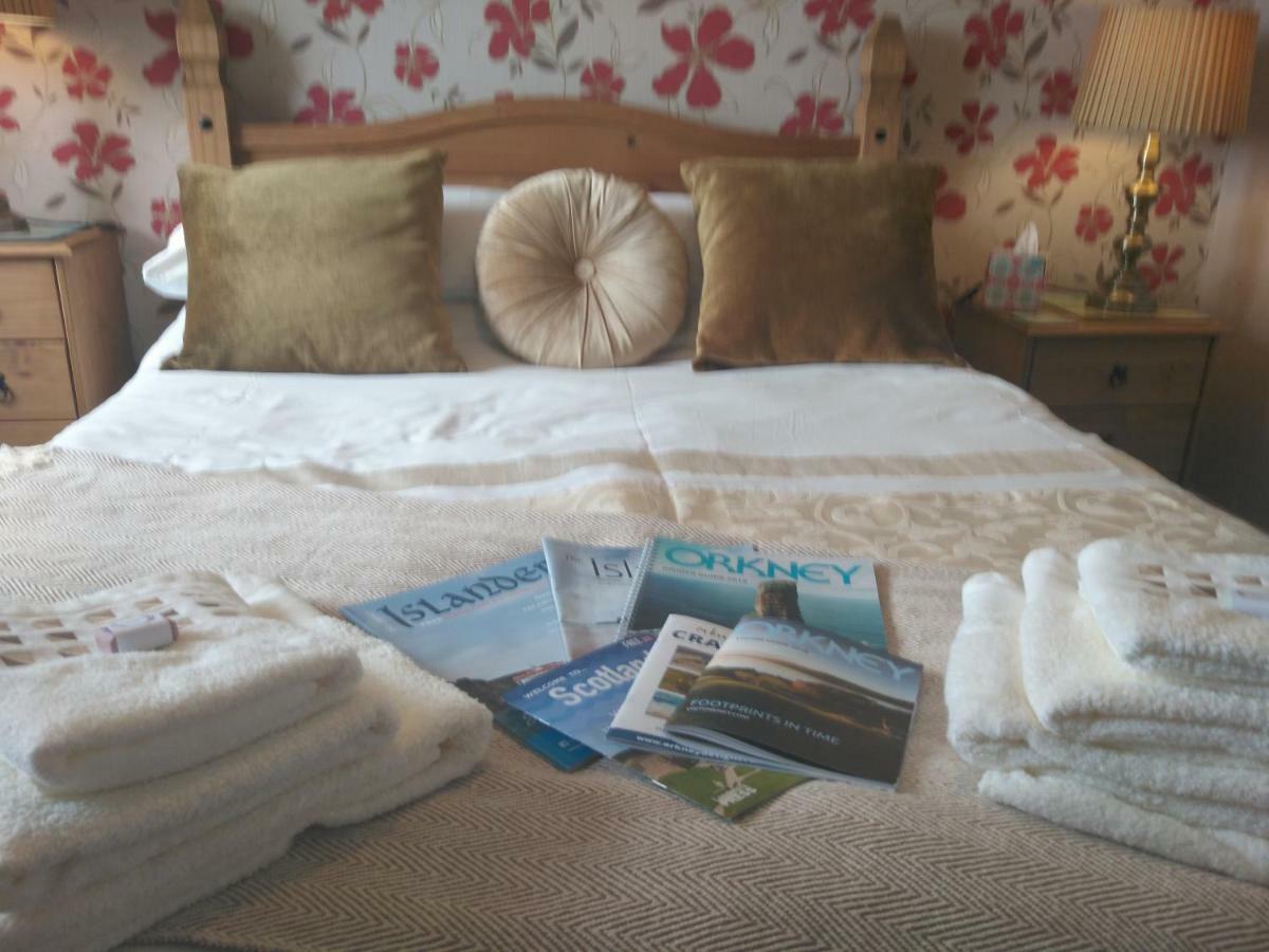 Ayre Of Cara Bed & Breakfast Pierowall Buitenkant foto