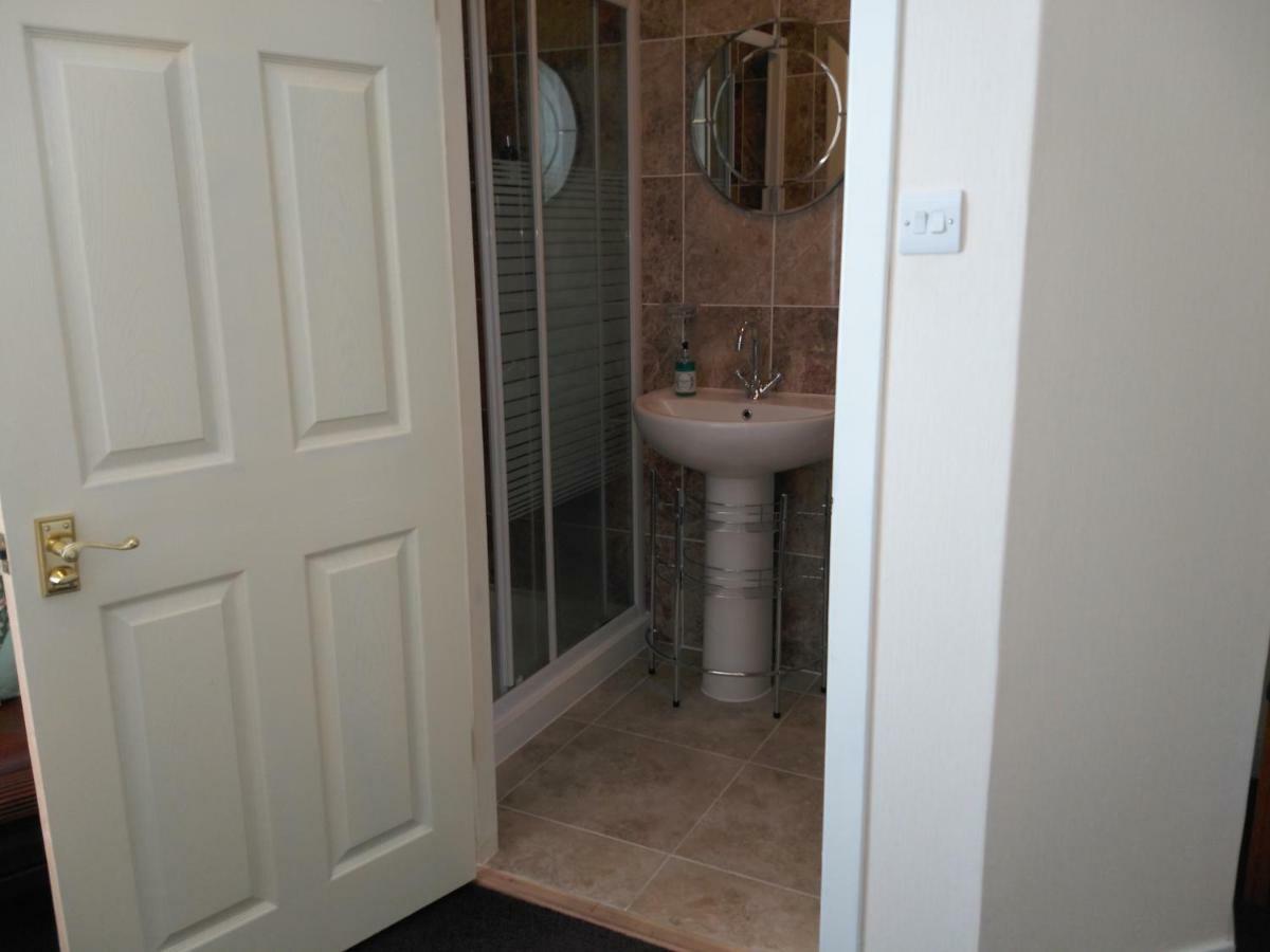 Ayre Of Cara Bed & Breakfast Pierowall Buitenkant foto